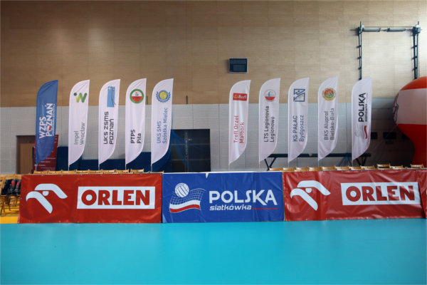 flagi na zawodach siatkarskich
