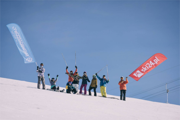 flaga na śniegu snowboard